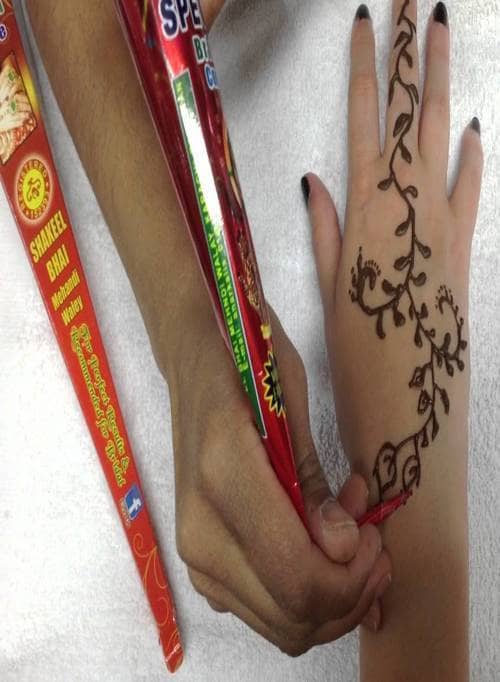 Indian Grocery Store - Black Henna Mehendi in Cones - Singal's