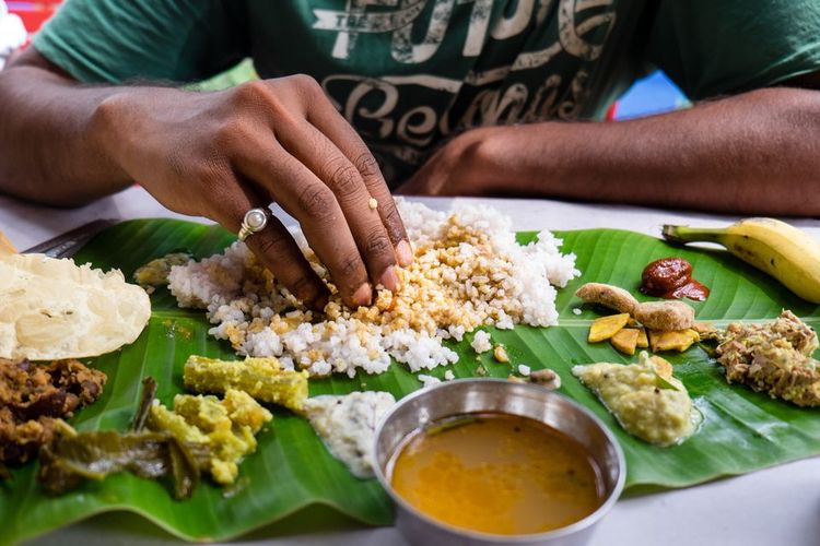 Eating with your hands. Indian Ritual or Science?